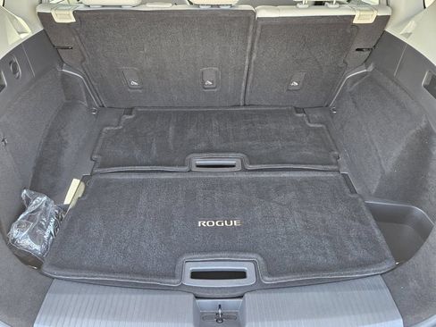 Used 2021 Nissan Rogue SL FWD image 24