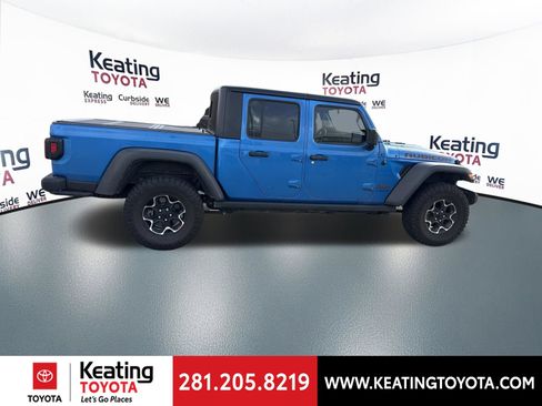 Used 2023 Jeep Gladiator Rubicon w/ Cold Weather Group AWD/4WD image 8