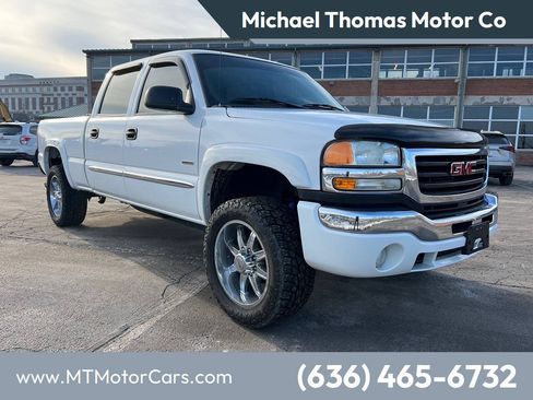 Used 2004 GMC Sierra 2500 SLE w/ Heavy-Duty Power Package AWD/4WD image 1