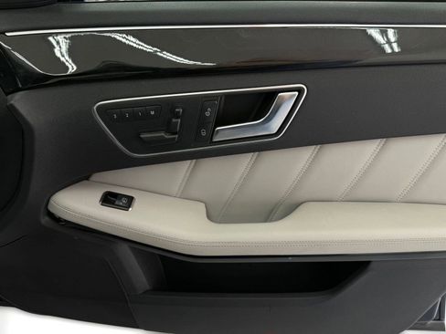 Used 2013 Mercedes-Benz E 350 Sedan image 22