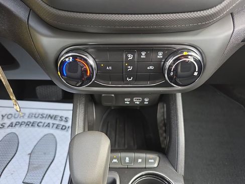 Used 2021 Chevrolet TrailBlazer LS image 20