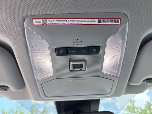 Used 2025 Toyota RAV4 LE AWD/4WD image 42
