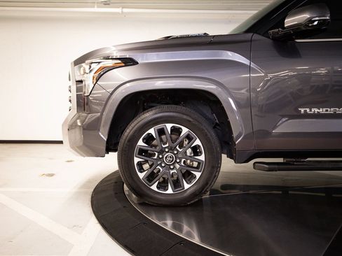 Used 2024 Toyota Tundra Limited AWD/4WD image 11
