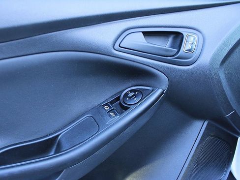 Used 2018 Ford Focus S FWD image 8