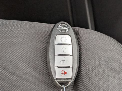 Used 2019 Nissan Pathfinder SV image 27