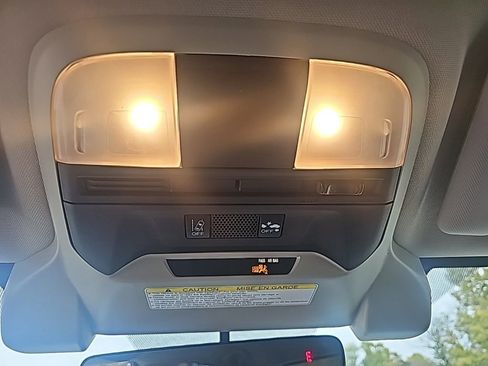 Used 2023 Subaru Crosstrek 2.0i image 31