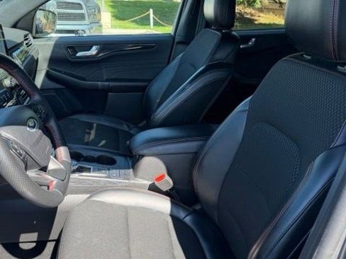 Used 2025 Ford Escape ST-Line Select AWD/4WD image 14