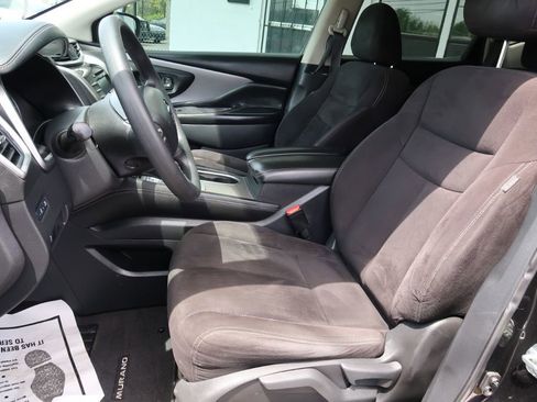 Used 2019 Nissan Murano S image 6