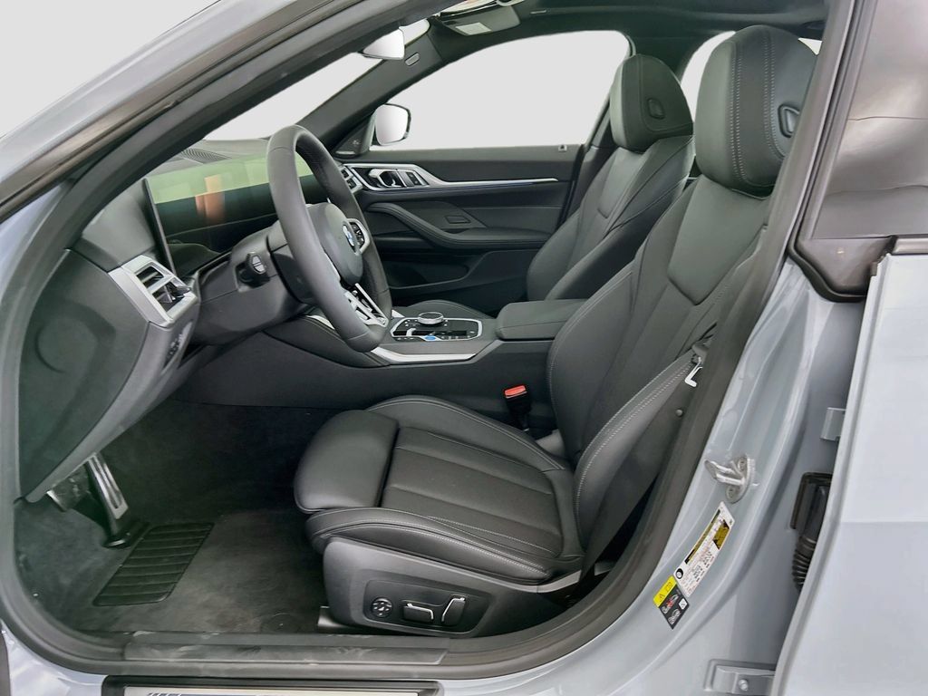 New 2026 BMW i4 eDrive40 w/ M Sport Package RWD image 18