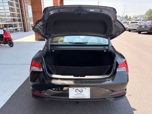 Used 2023 Hyundai Elantra SEL FWD image 17