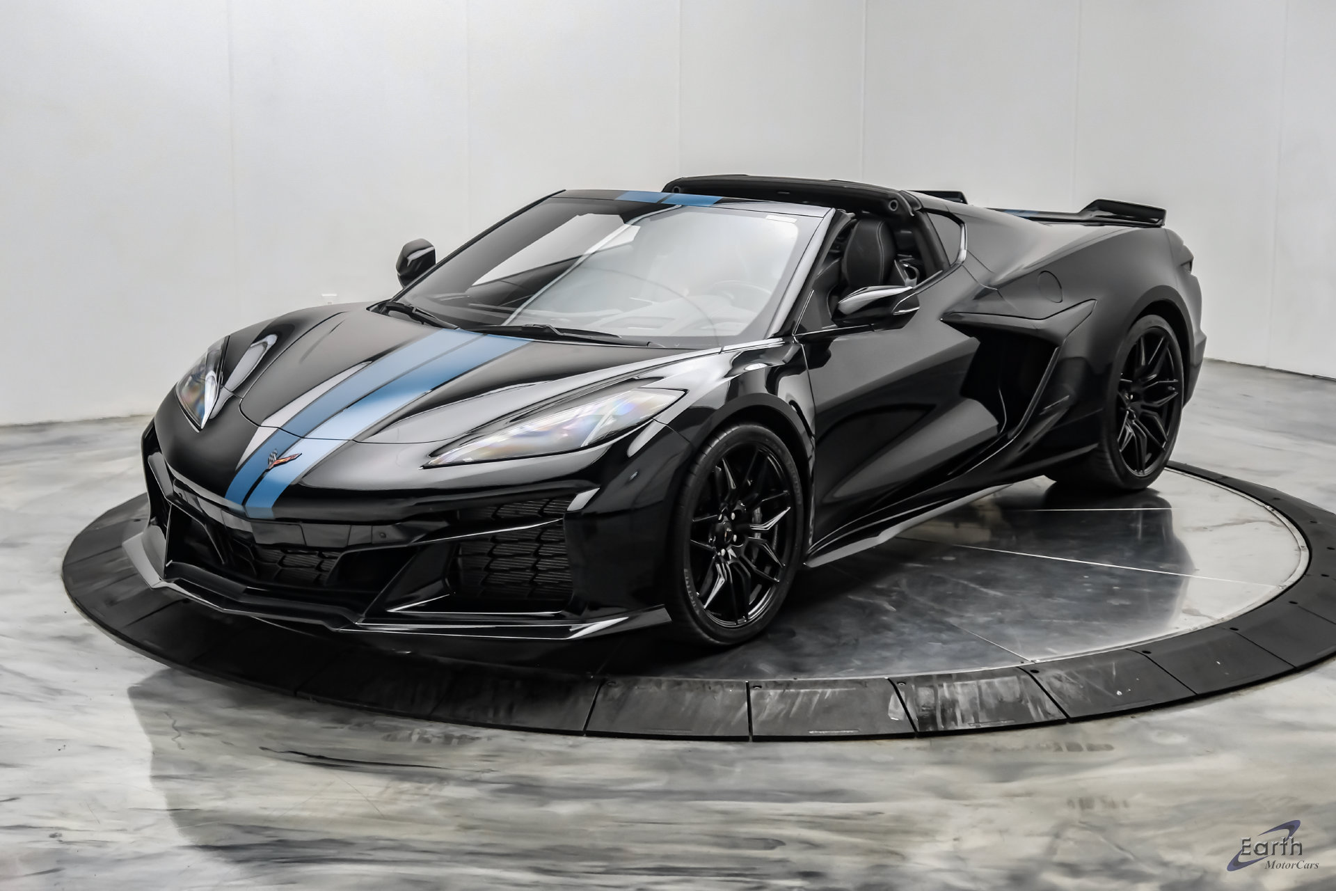 Used 2023 Chevrolet Corvette Z06 w/ Stealth Interior Trim Package RWD image 8