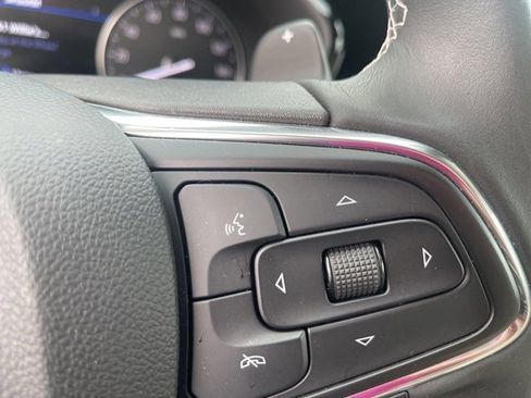 Used 2023 Buick Envision Avenir image 8