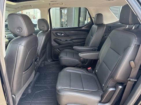 Used 2020 Chevrolet Traverse RS image 46