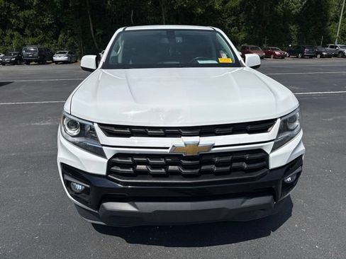 Used 2022 Chevrolet Colorado LT w/ Luxury Package RWD image 8
