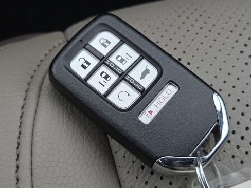 Certified 2023 Honda Odyssey Elite image 38