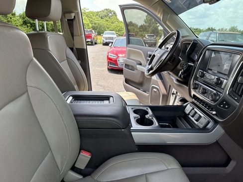 Used 2018 Chevrolet Silverado 1500 LTZ Z71 w/ LTZ Plus Package AWD/4WD image 13
