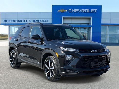 Used 2023 Chevrolet TrailBlazer RS w/ Sun and Liftgate Package image 1