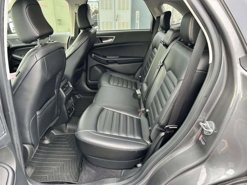Used 2022 Ford Edge SEL w/ Convenience Package image 13