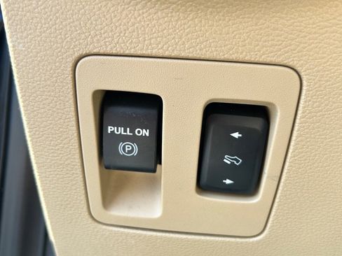 Used 2019 Ford F150 Lariat w/ Equipment Group 502A Luxury image 13