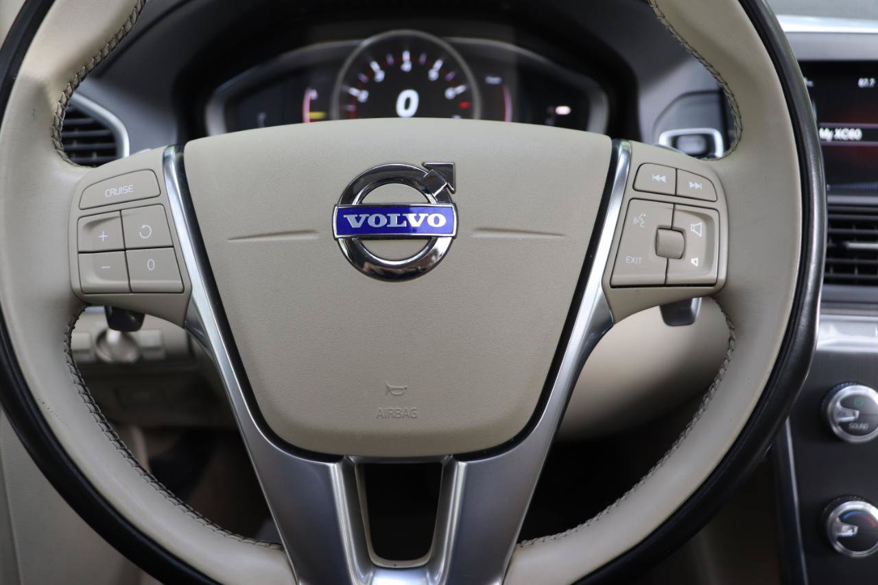 Used 2015 Volvo XC60 T6 AWD/4WD image 12