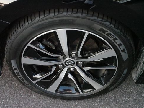 Used 2023 Nissan Maxima SV w/ Floor Mat Group image 15