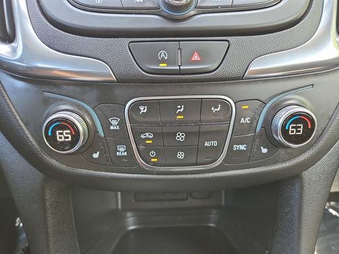 Used 2024 Chevrolet Equinox LT image 21