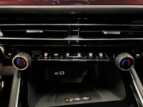 New 2026 Chevrolet Traverse RS w/ LPO, Floor Liner Package FWD image 24