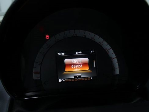 Used 2016 smart fortwo passion image 20