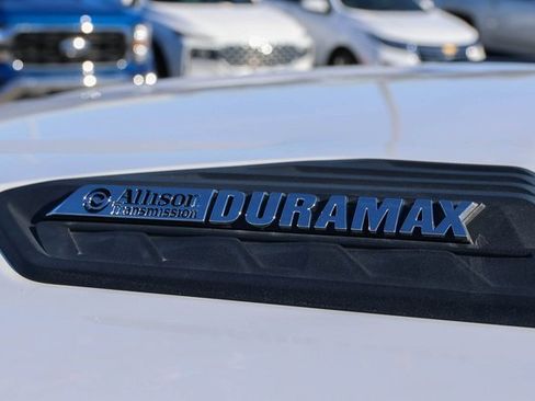 Used 2023 Chevrolet Silverado 2500 LT w/ Convenience Package image 9