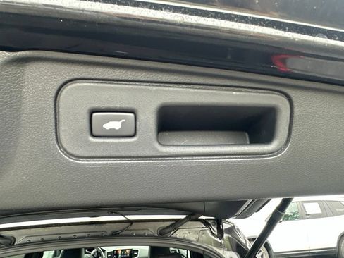 Used 2023 Honda Passport Elite image 11