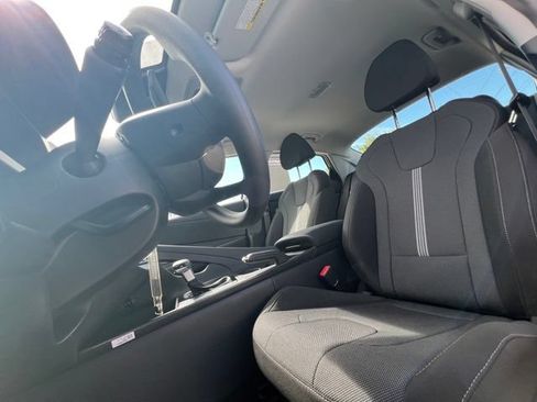 New 2026 Hyundai Elantra SE FWD image 16