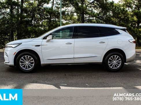 Used 2024 Buick Enclave Premium image 7