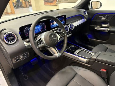 New 2026 Mercedes-Benz GLB 250 GLB 250 image 9