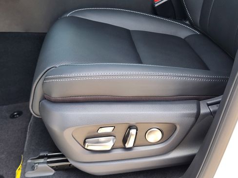 New 2026 Lexus LX 600 4WD w/ Luxury Package image 20