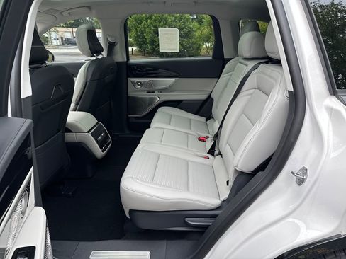 New 2026 Lincoln Nautilus Reserve AWD/4WD image 28