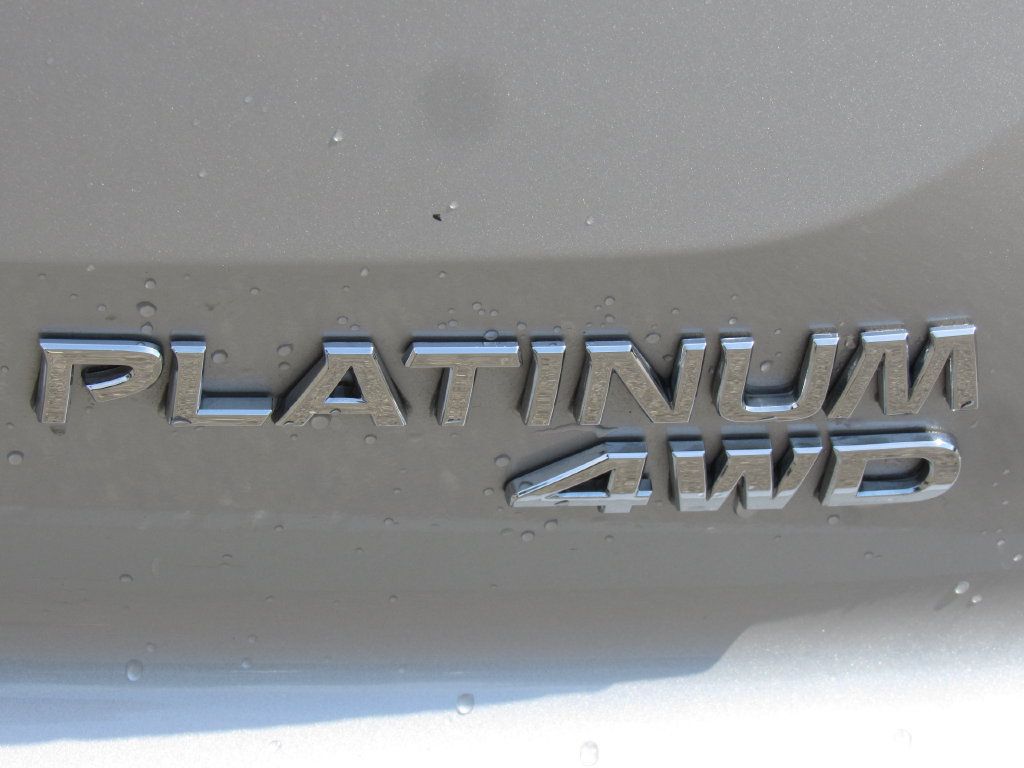 Used 2025 Nissan Pathfinder Platinum AWD/4WD image 8