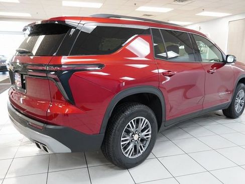 New 2025 Chevrolet Traverse LT w/ Driver Confidence Package image 8