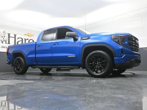 Used 2023 GMC Sierra 1500 Elevation AWD/4WD image 2