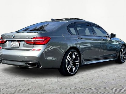 Used 2018 BMW 750i image 6