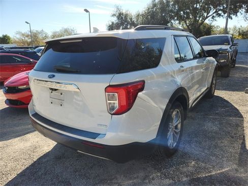 Used 2020 Ford Explorer XLT w/ Equipment Group 202A image 6