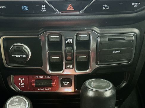 Used 2022 Jeep Wrangler Unlimited Rubicon 4xe image 25