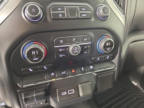 Used 2019 Chevrolet Silverado 1500 RST image 19