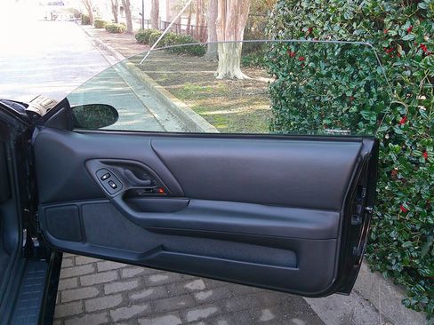 Used 2002 Chevrolet Camaro Z28 w/ SS Performance/Appearance Pkg image 28