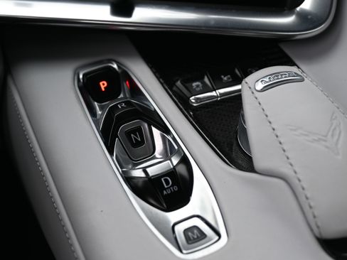 Used 2021 Chevrolet Corvette Stingray Premium Conv w/ Z51 Performance Package image 29