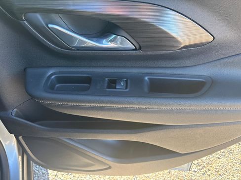 Used 2024 GMC Terrain SLE image 36