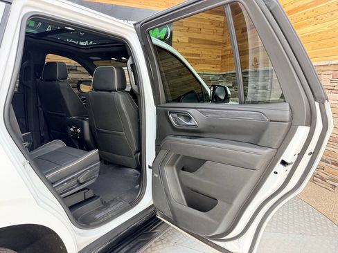 Used 2023 GMC Yukon SLT w/ SLT Premium Package AWD/4WD image 40