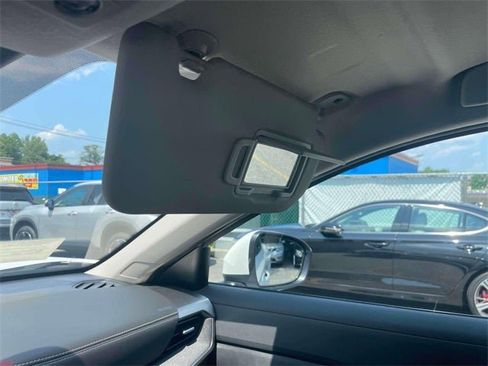 New 2025 Nissan Kicks SV w/ SV Premium Package image 27