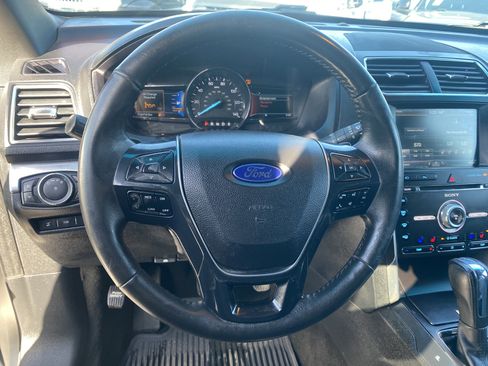 Used 2016 Ford Explorer Limited w/ Class II Trailer Tow Package image 26