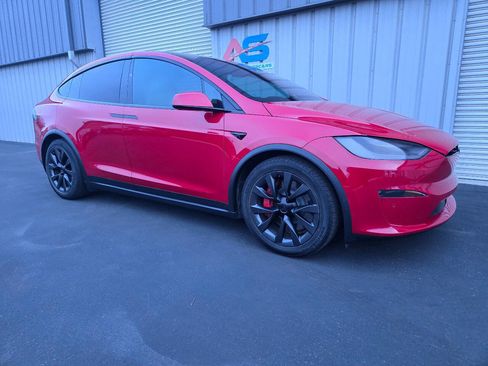 Used 2022 Tesla Model X image 12