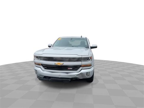 Used 2018 Chevrolet Silverado 1500 LT w/ All Star Edition image 3